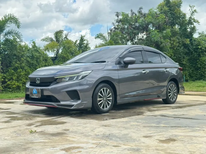 Front view of Honda City 1.0 Turbo SV year 2020 grey color used car in Hatyai