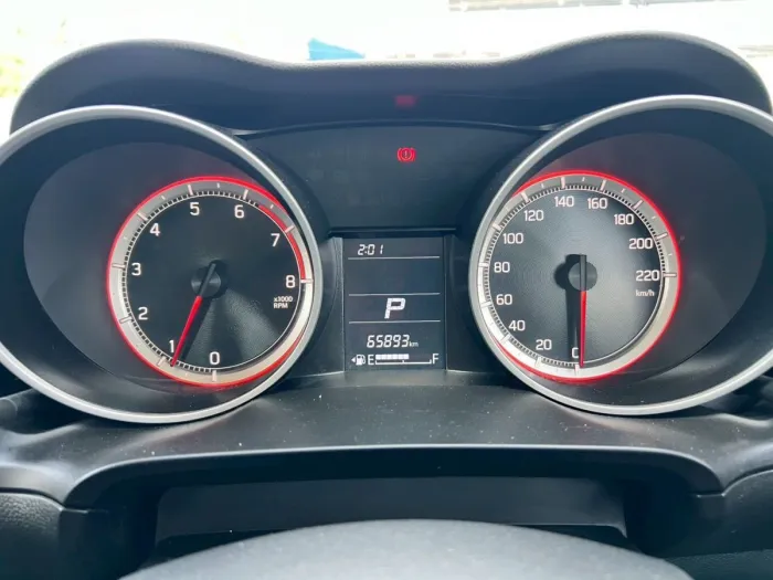 Front view of Suzuki Swift 1.2 GL CVT year 2019 silver color used car in Hatyai รูปที่ 11