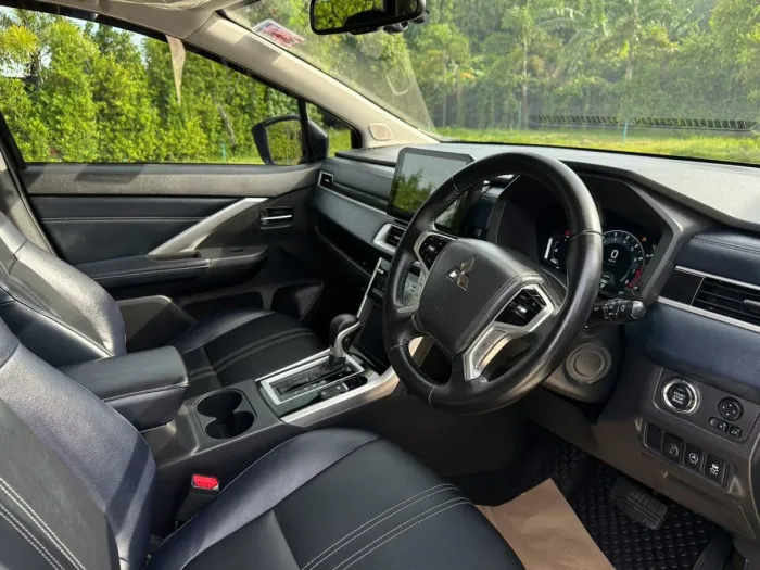 Front view of Mitsubishi Xpander Cross Minorchange grey color used car in Hatyai รูปที่ 17