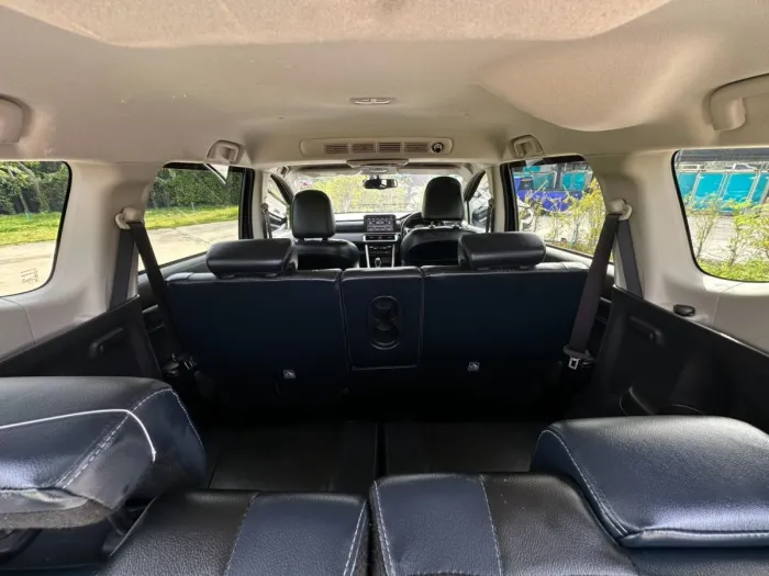Front view of Mitsubishi Xpander Cross Minorchange grey color used car in Hatyai รูปที่ 20
