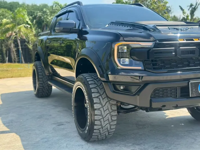 Front view of Ford Ranger Double Cab 2.0 Turbo Sport AT year 2024 black color used car in Hatyai รูปที่ 8