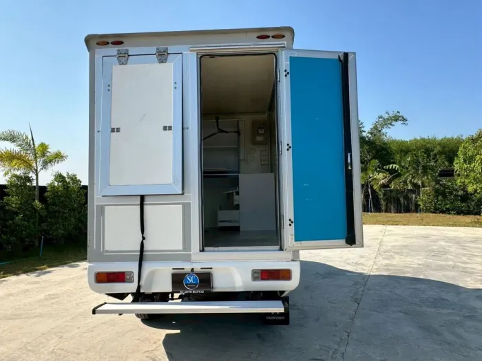 Front view of Suzuki Carry 1.6 MT year 2017 white color used car in Hatyai รูปที่ 10