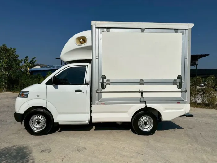 Front view of Suzuki Carry 1.6 MT year 2017 white color used car in Hatyai รูปที่ 9