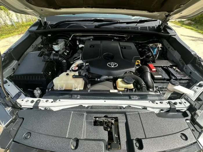 Front view of Toyota Hilux Revo Single Cab 2.8 Entry year 2023 silver color used car with cargo rack in Hatyai รูปที่ 6