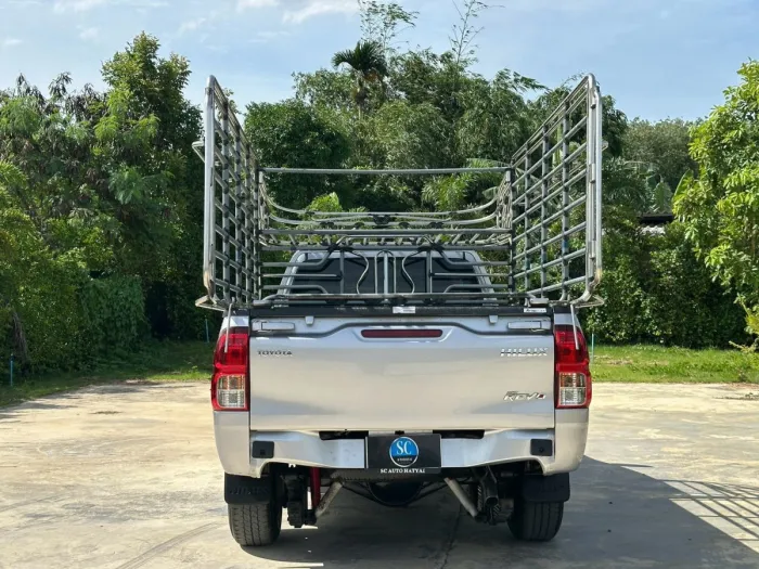 Front view of Toyota Hilux Revo Single Cab 2.8 Entry year 2023 silver color used car with cargo rack in Hatyai รูปที่ 18
