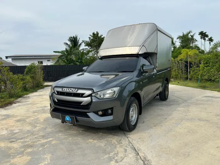 Front view of All New Isuzu D-Max Spark 3.0 S MT year 2021 grey color used car with cargo box in Hatyai
