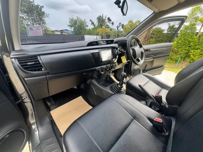 Front view of Toyota Hilux Revo Single Cab 2.4 Entry year 2023 grey color used car with cargo box in Hatyai รูปที่ 17