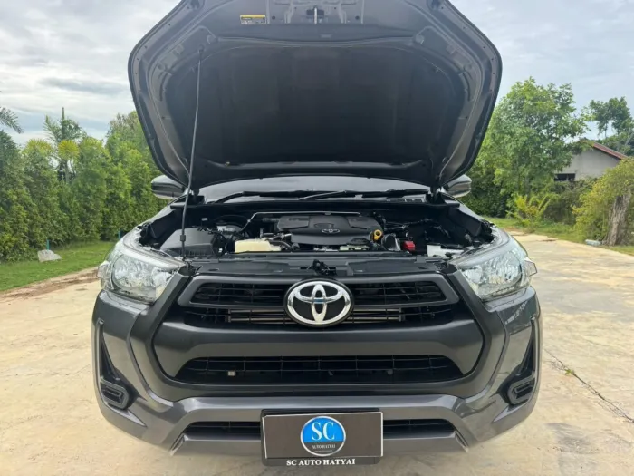 Front view of Toyota Hilux Revo Single Cab 2.4 Entry year 2023 grey color used car with cargo box in Hatyai รูปที่ 20